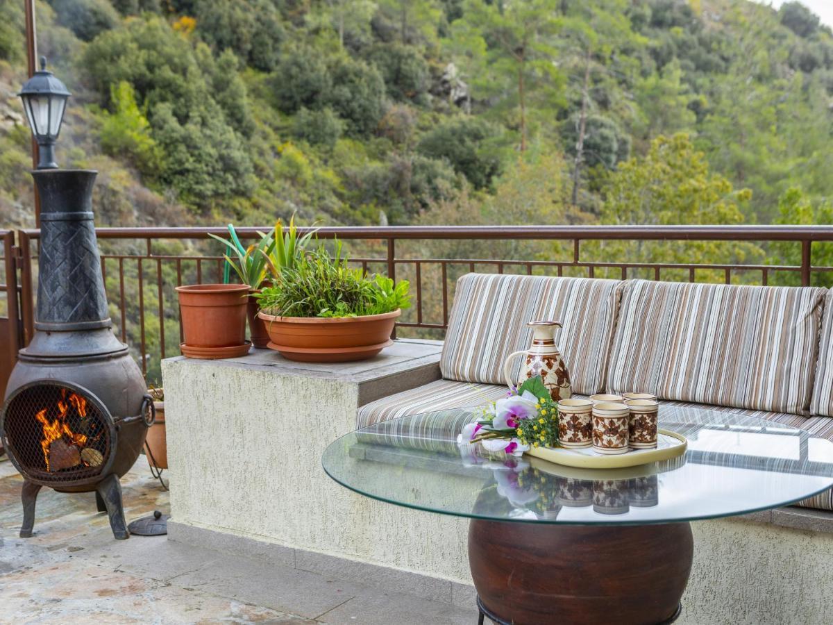 Troodos Riverside Cottage Káto Amíandosz Kültér fotó
